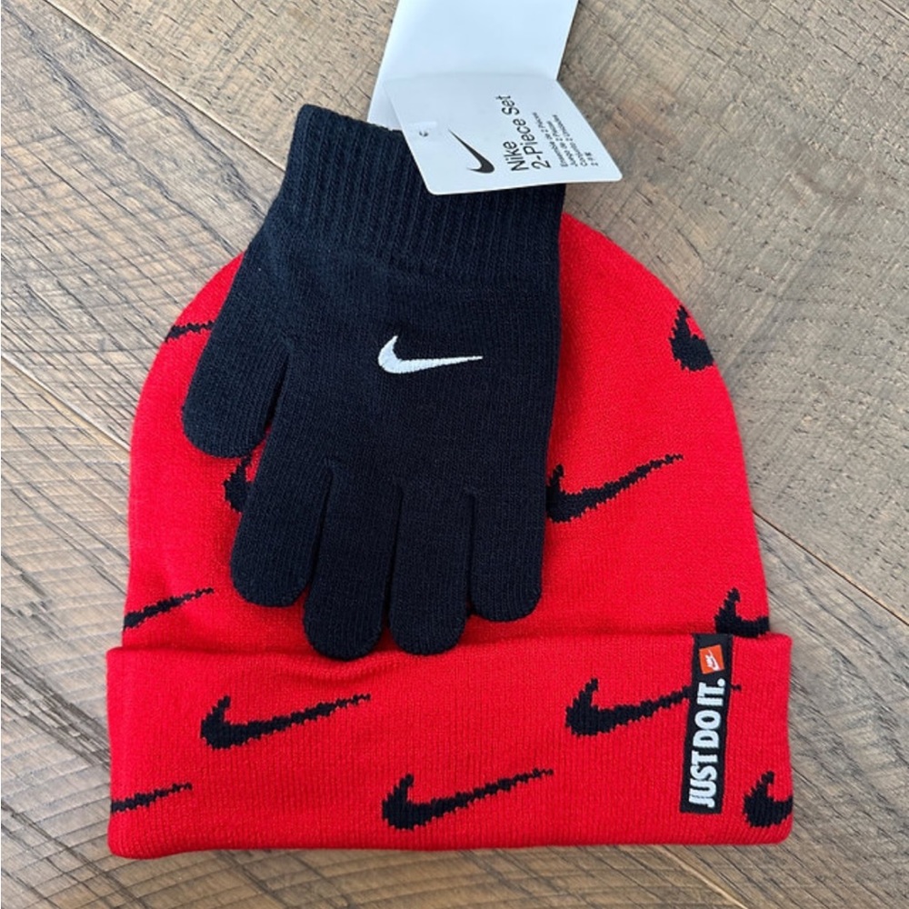 Nike Youth Big Boy Hat & Gloves